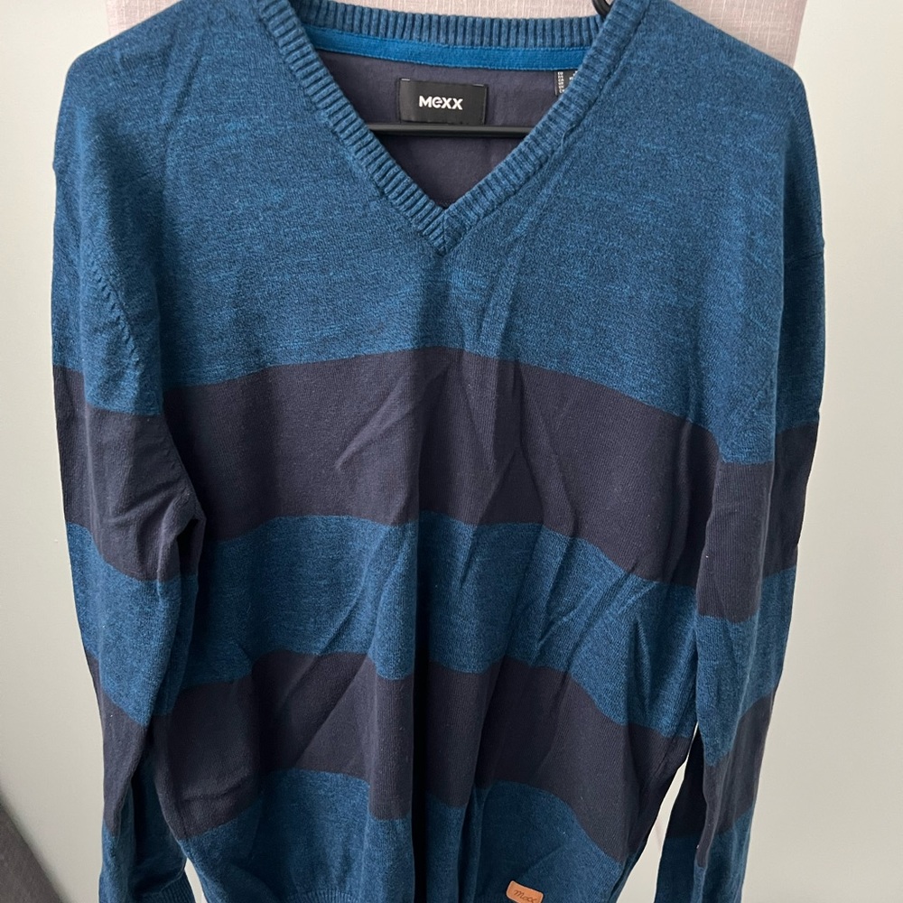 Mexx men v-neck sweater, size XL